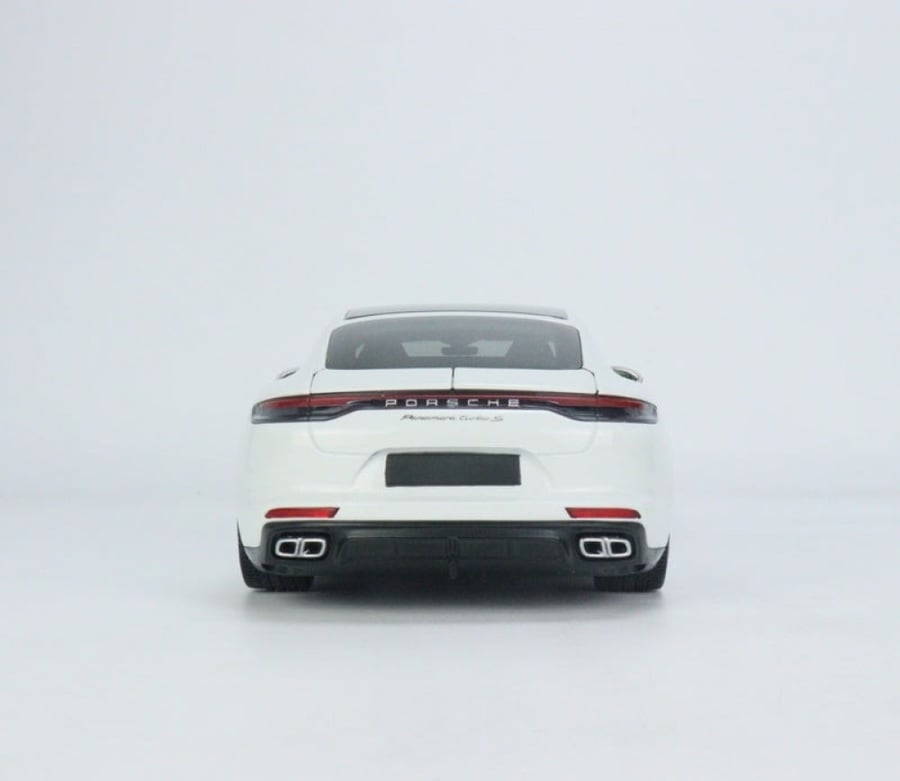 Porsche Panamera Turbo S 2020 Brand: Minichamps  Scale: 1/18 Color: Carrara White Metallic Limited Edition : 1 of 504 Units SKU : 113061074