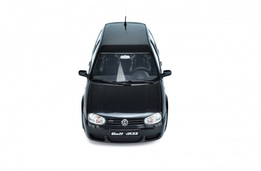 1/18 OT964 Otto Black Volkswagen Golf IV R32