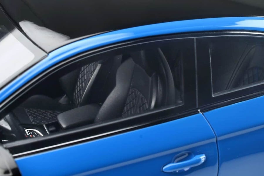 Audi RS 5 Coupe 2020 Brand: Gt-spirit Scale: 1/18 Color: Blue  Limited edition: 1 of 999 Units SKU : GT311