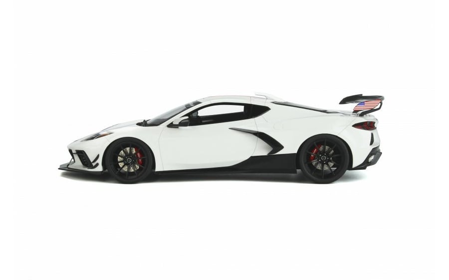 CHEVROLET CORVETTE C8 HENNESSEY 2021 Brand: Gt-spirit  Scale: 1/18 Color: White  Limited edition : 1 of 999 Units SKU :GT317
