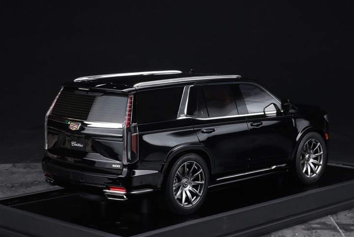 Cadillac Escalade  Brand: MOTORHELIX  Scale: 1/18 Color: Black  SKU: MH023BK Limited Edition : 1 of 299 Units