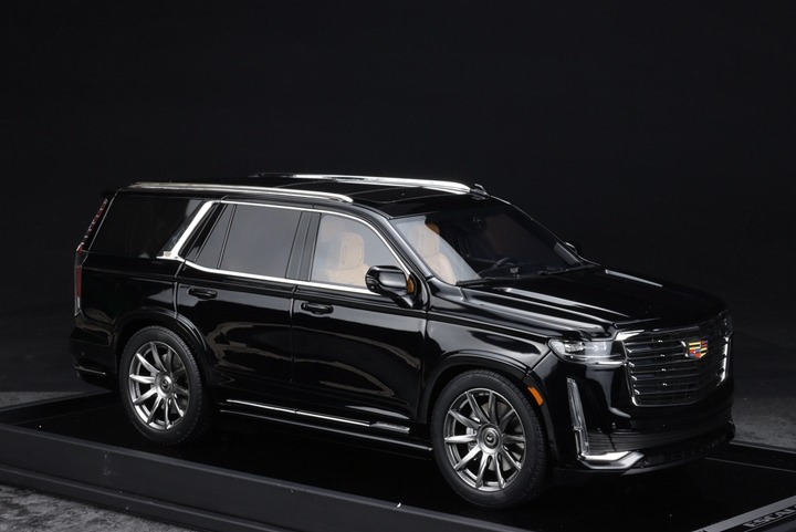 Cadillac Escalade  Brand: MOTORHELIX  Scale: 1/18 Color: Black  SKU: MH023BK Limited Edition : 1 of 299 Units
