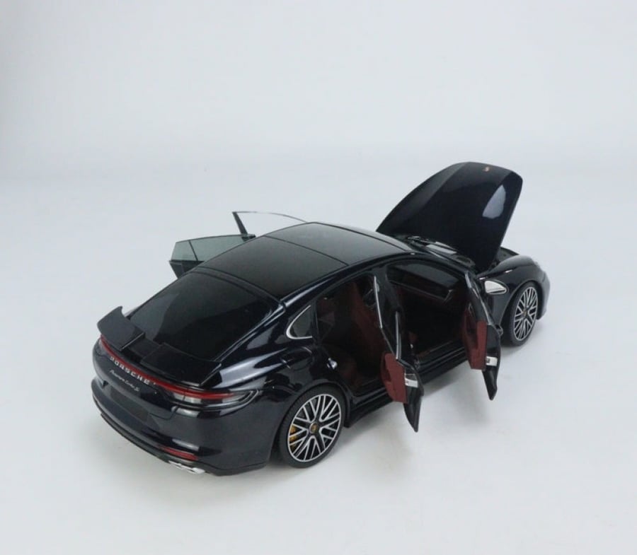 Porsche Panamera Turbo S 2020 Brand: Minichamps  Scale: 1/18 Color: Gentian Blue Limited Edition : 1 of 504 Units SKU : 113061075