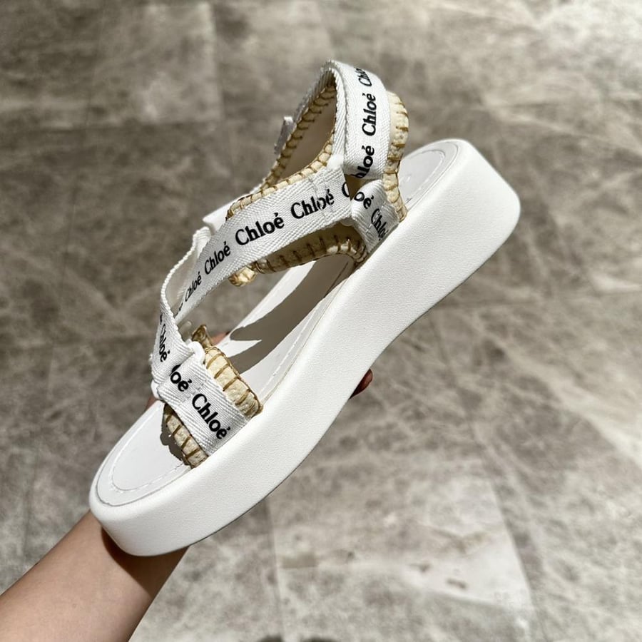 Chloé