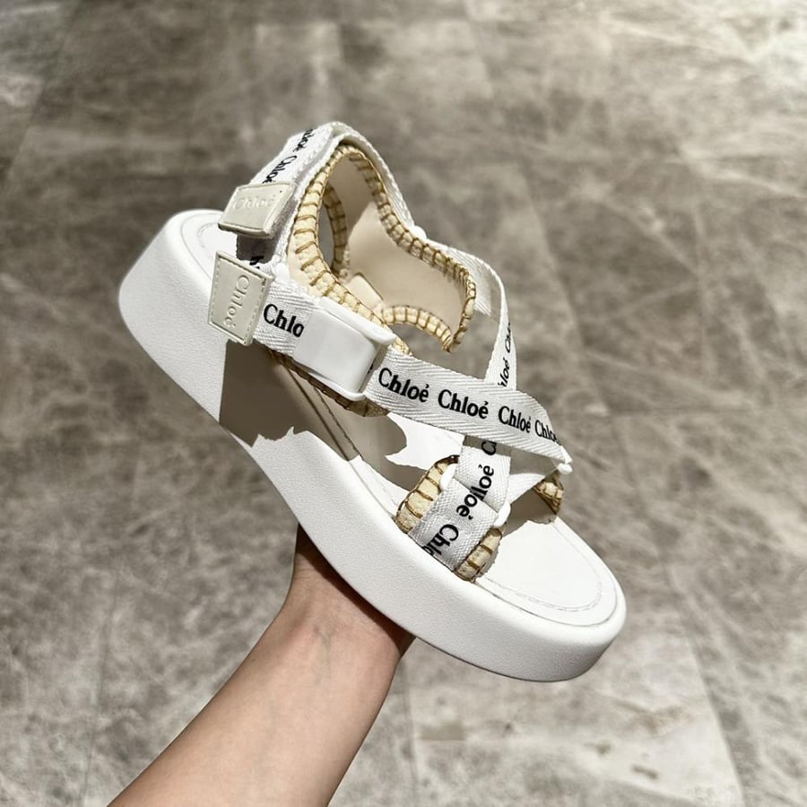 Chloé