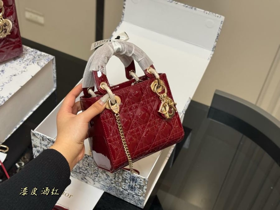 Dior