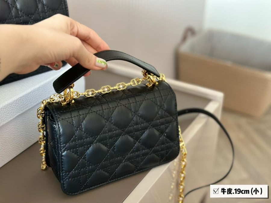 Dior