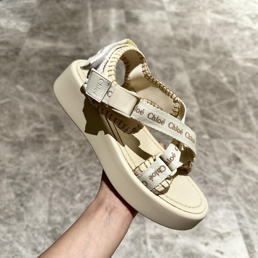 Chloé