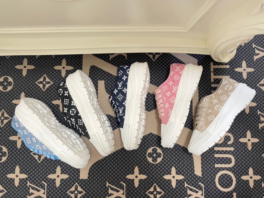 Lv