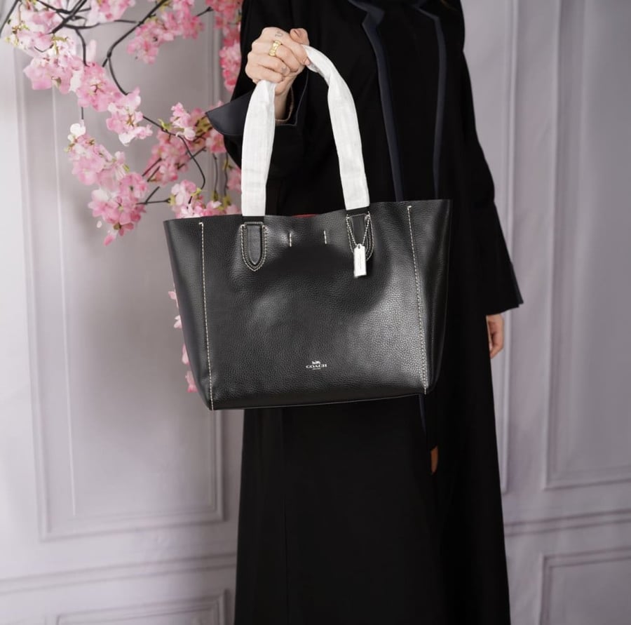 شنطة coach