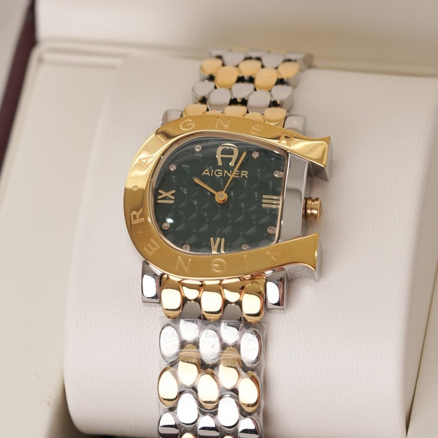 ساعة aigner