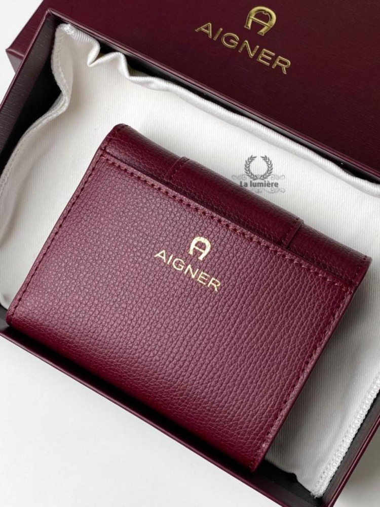 محفظة aigner