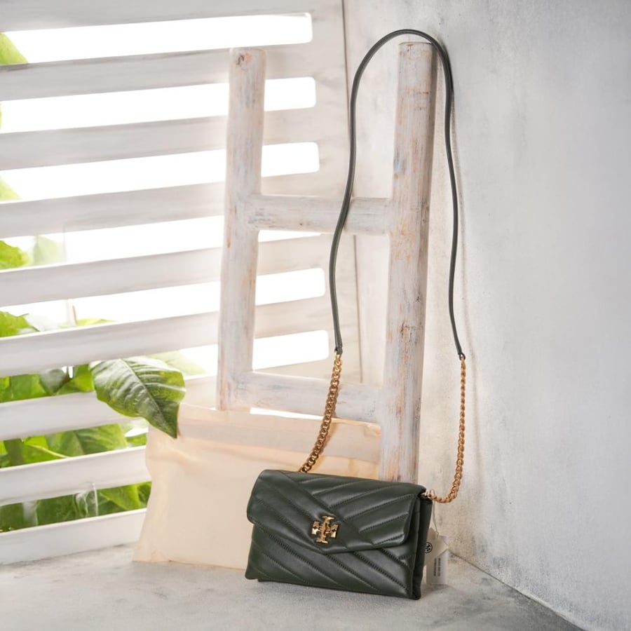 شنطة tory burch