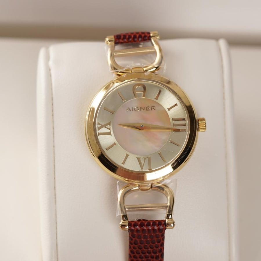 ساعة aigner
