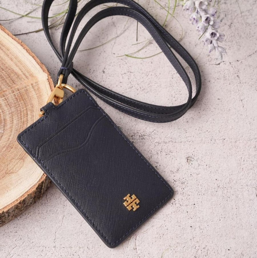 ID holder tory burch