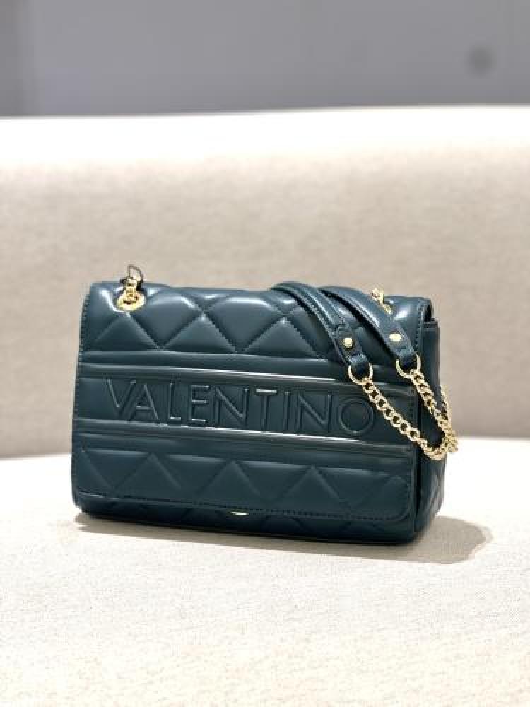 شنطة valentino