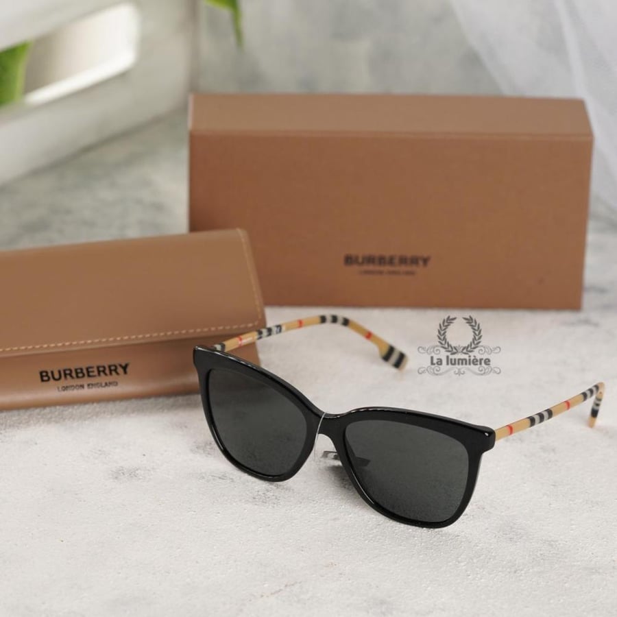 نظارة burberry