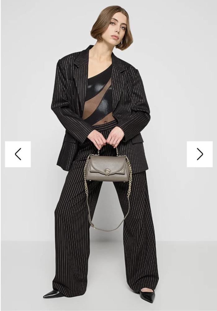 شنطة aigner