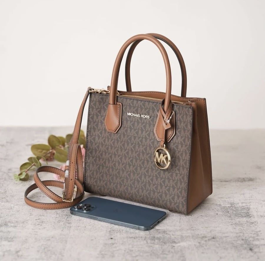 شنطة michael kors