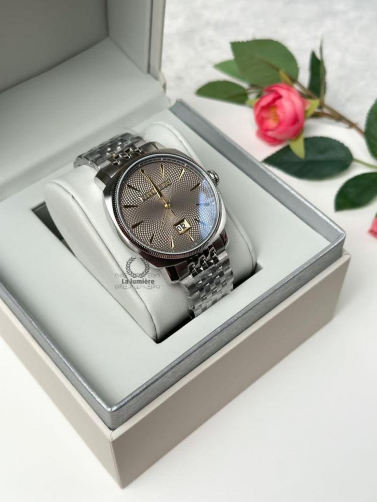 ساعة cerruti