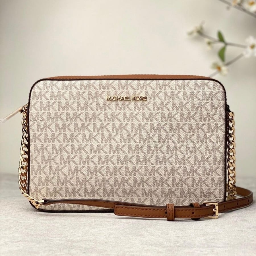 شنطة michael kors