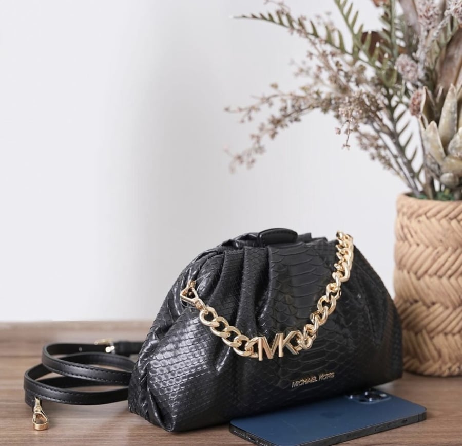 شنطة michael kors