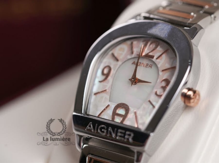 ساعة aigner