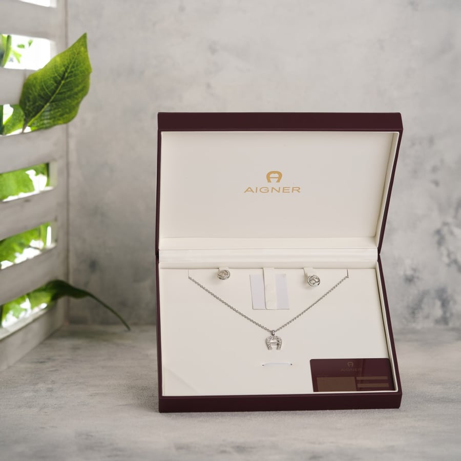 طقم aigner سلسال + حلق