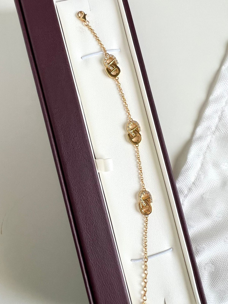 اسوارة aigner