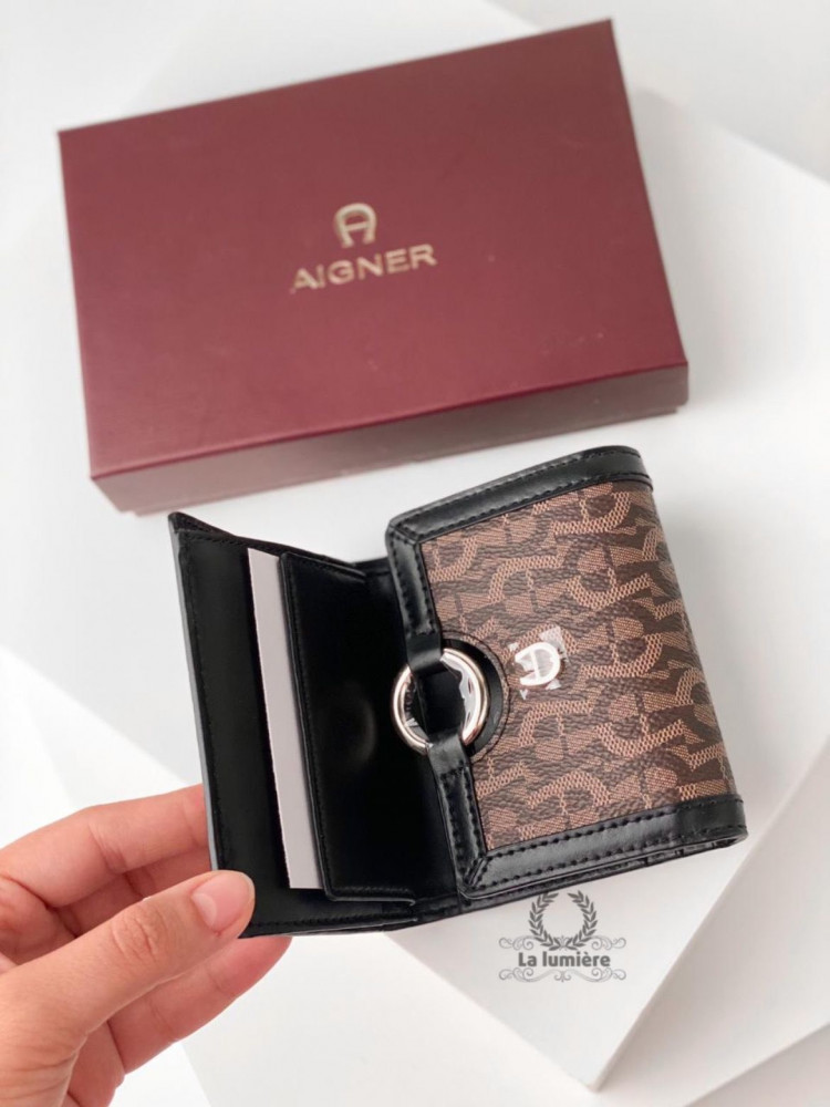 محفظة Aigner