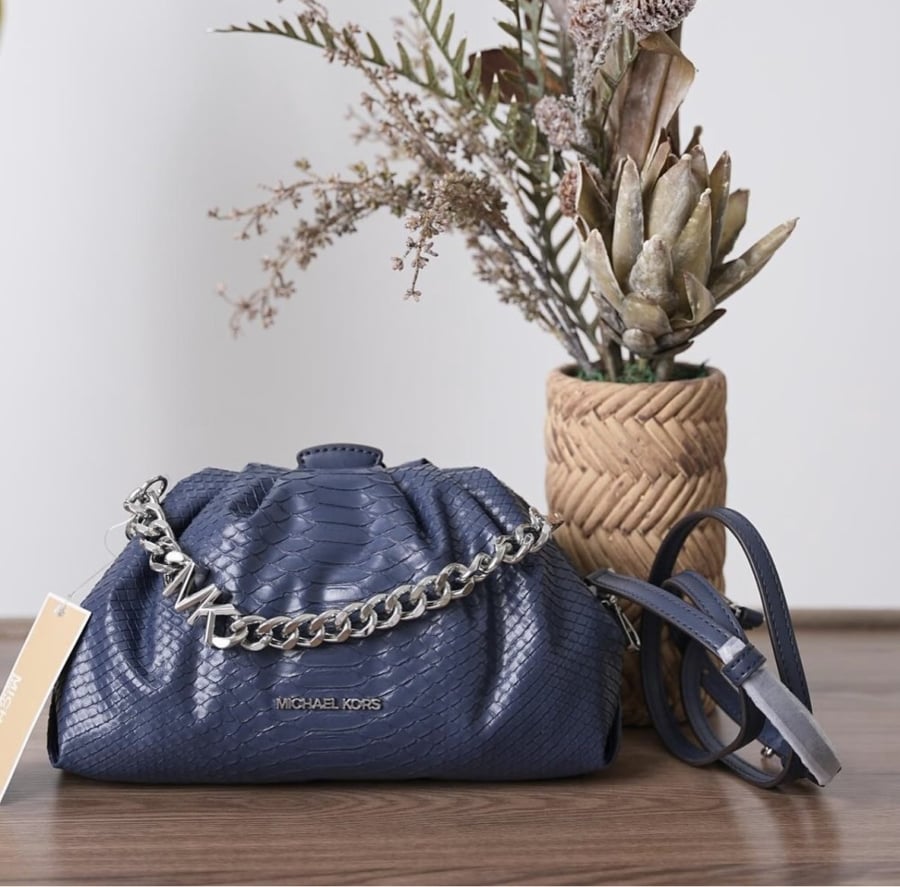 شنطة michael kors