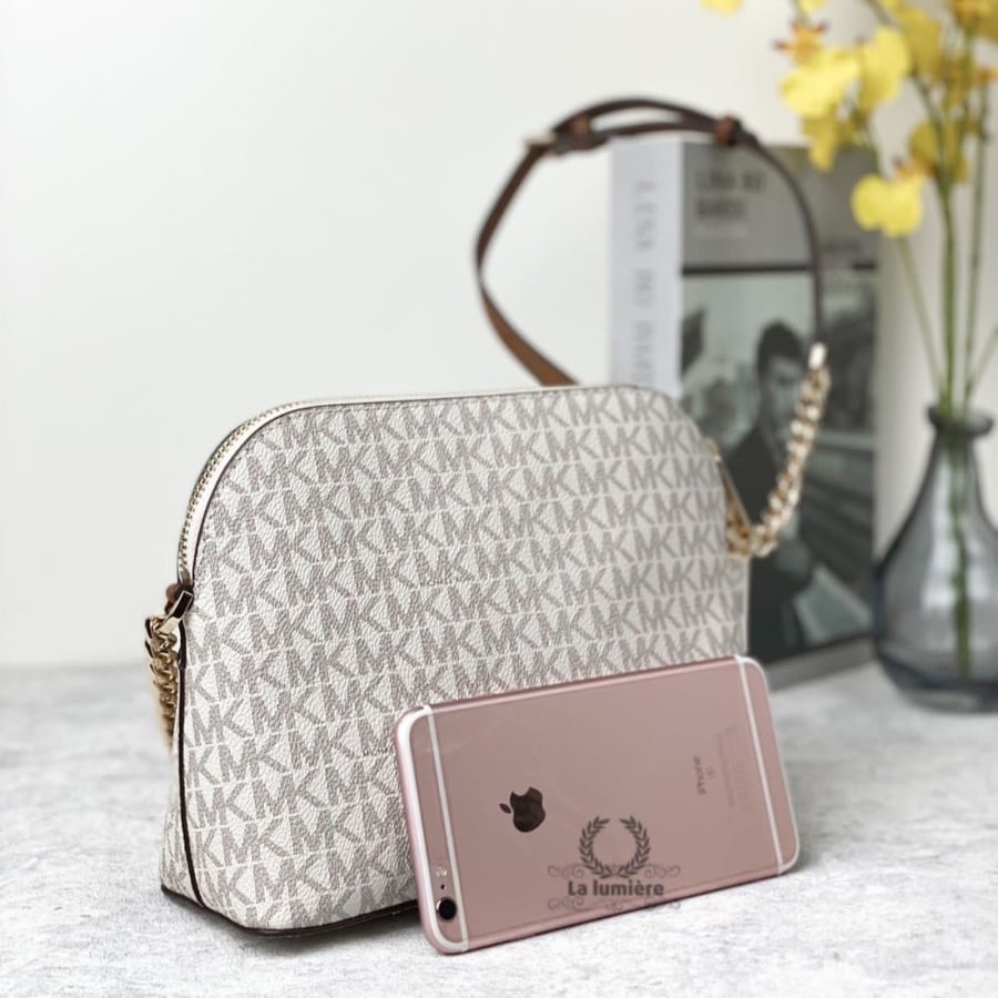 شنطة michael kors