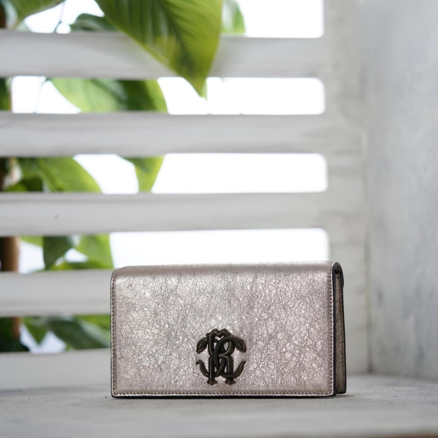 شنطة roberto cavalli