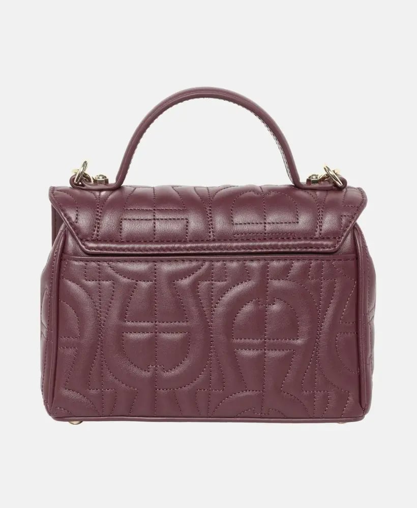 شنطة aigner