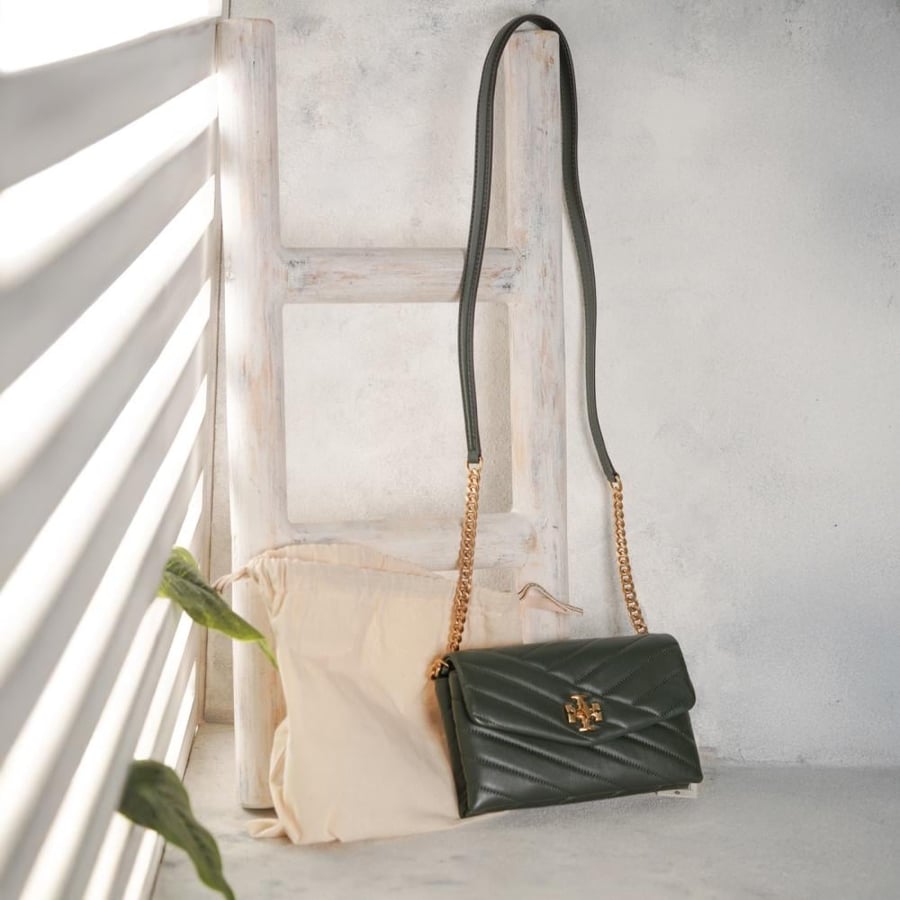 شنطة tory burch