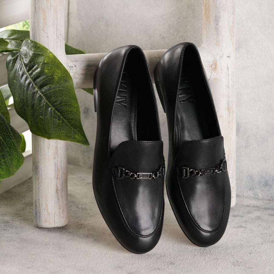 حذاء dkny
