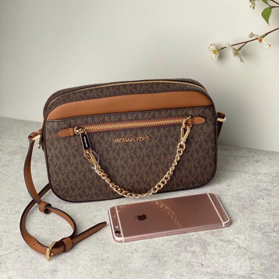 شنطة michael kors
