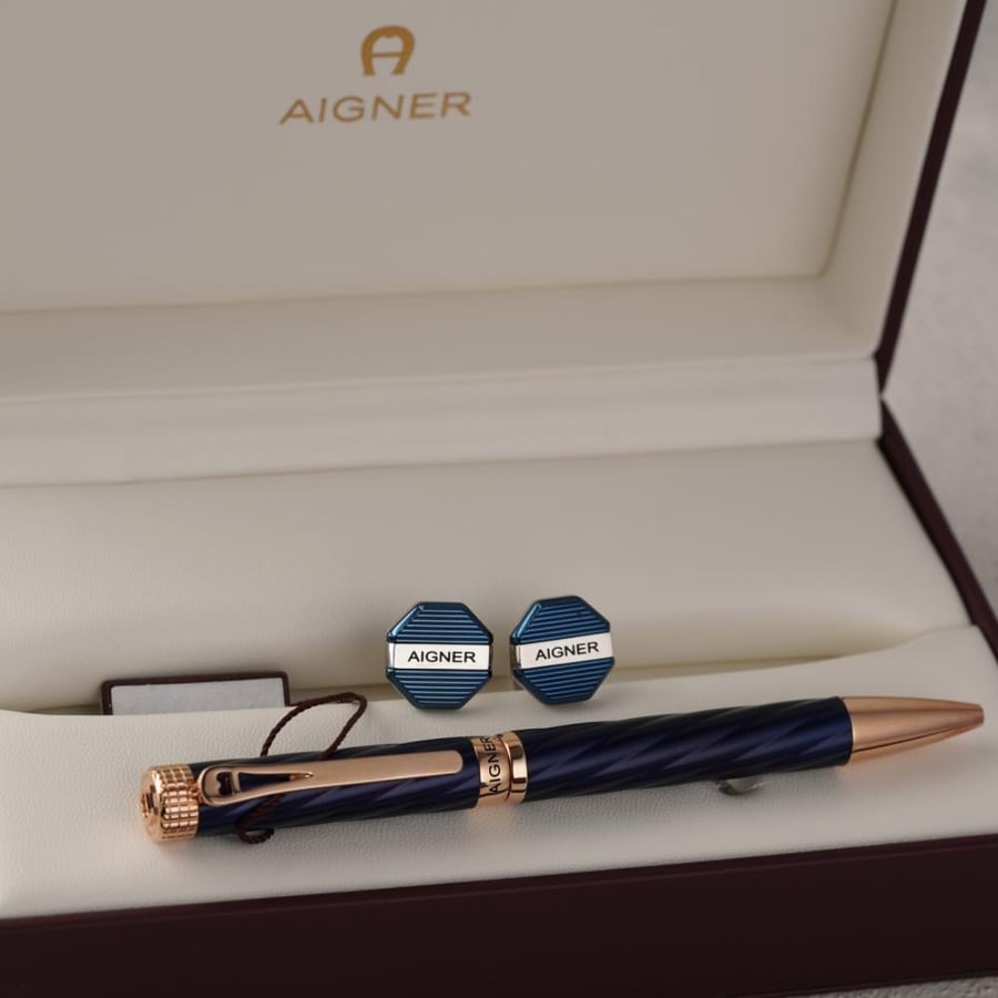 طقم aigner