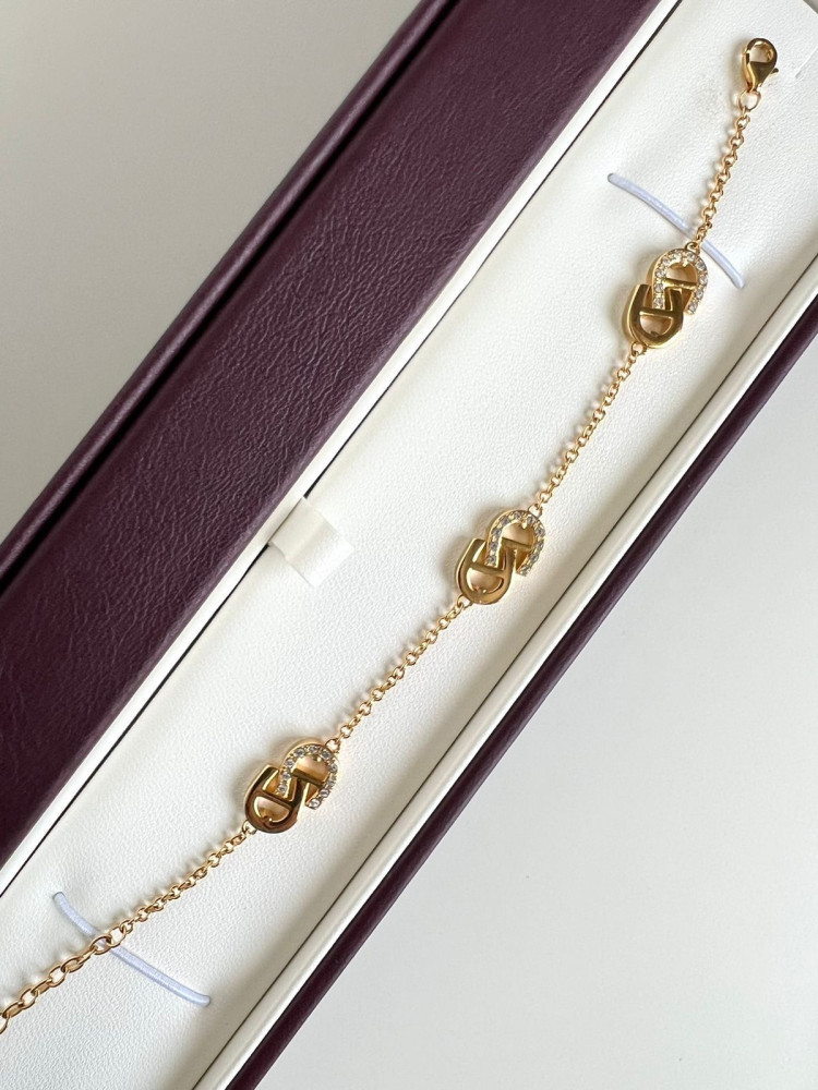اسوارة aigner