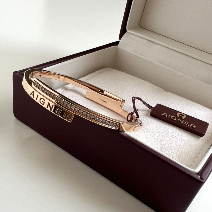 اسوارة aigner