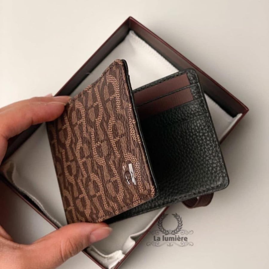 محفظة aigner