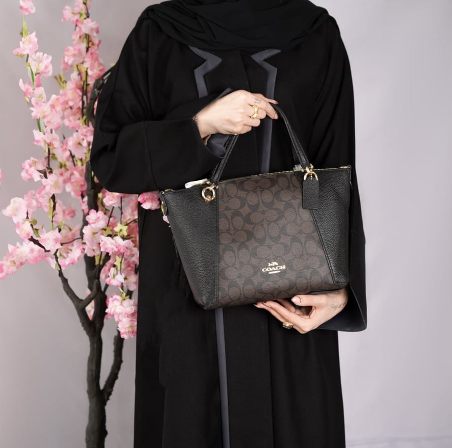 شنطة coach