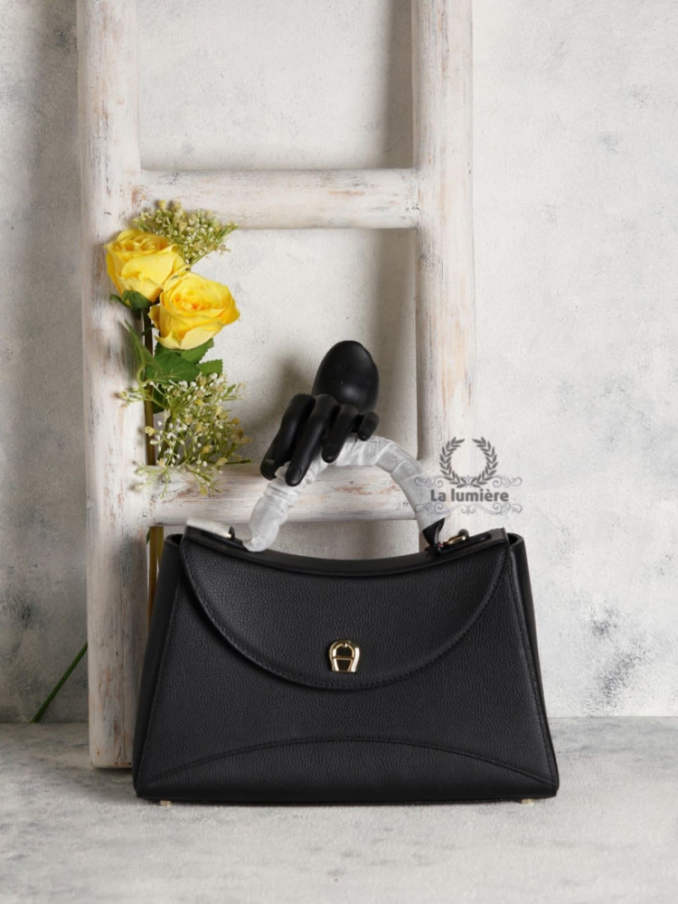Aigner bag