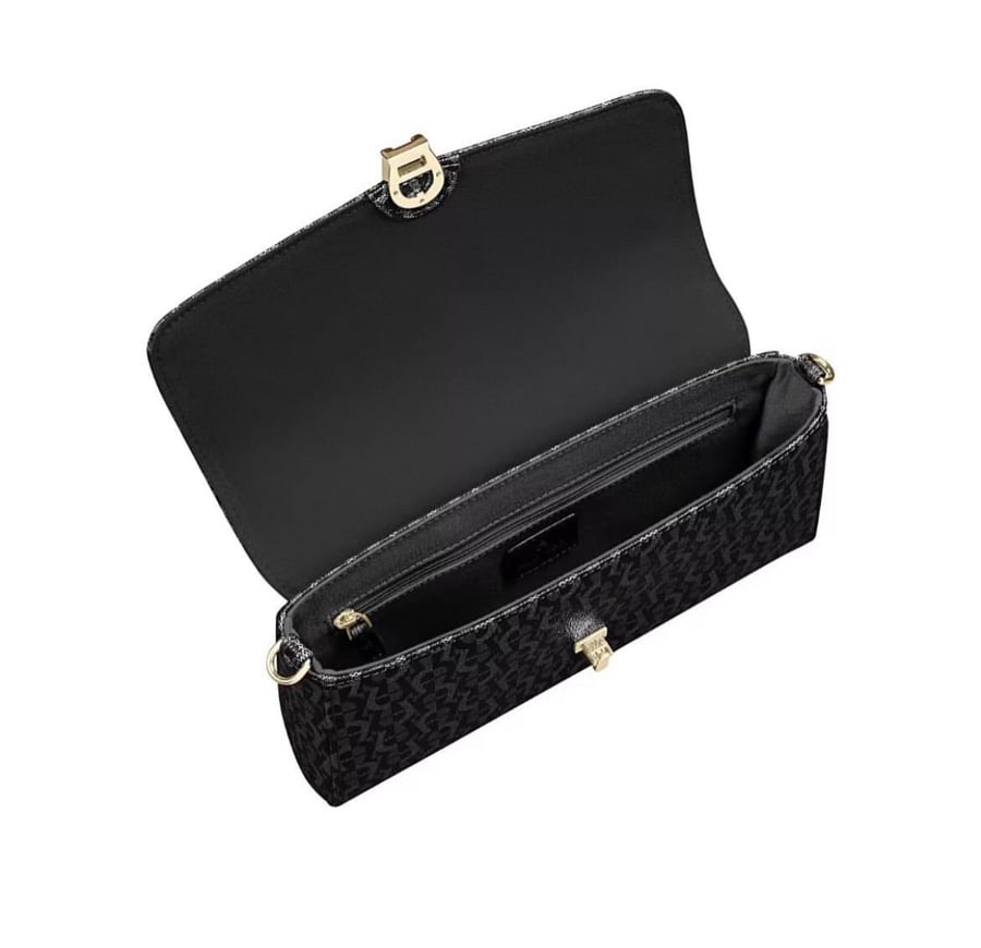 شنطة aigner