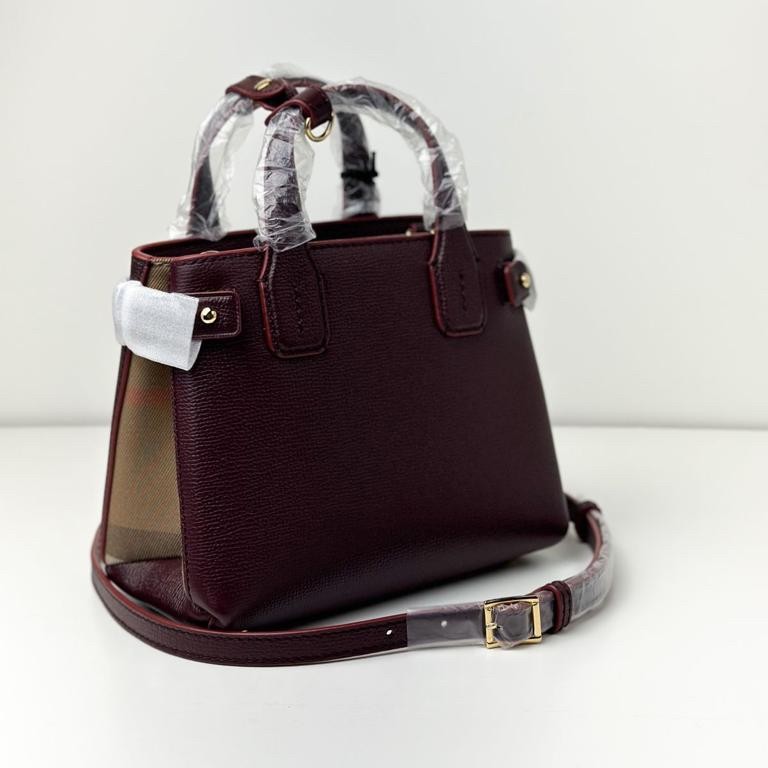 شنطة burberry