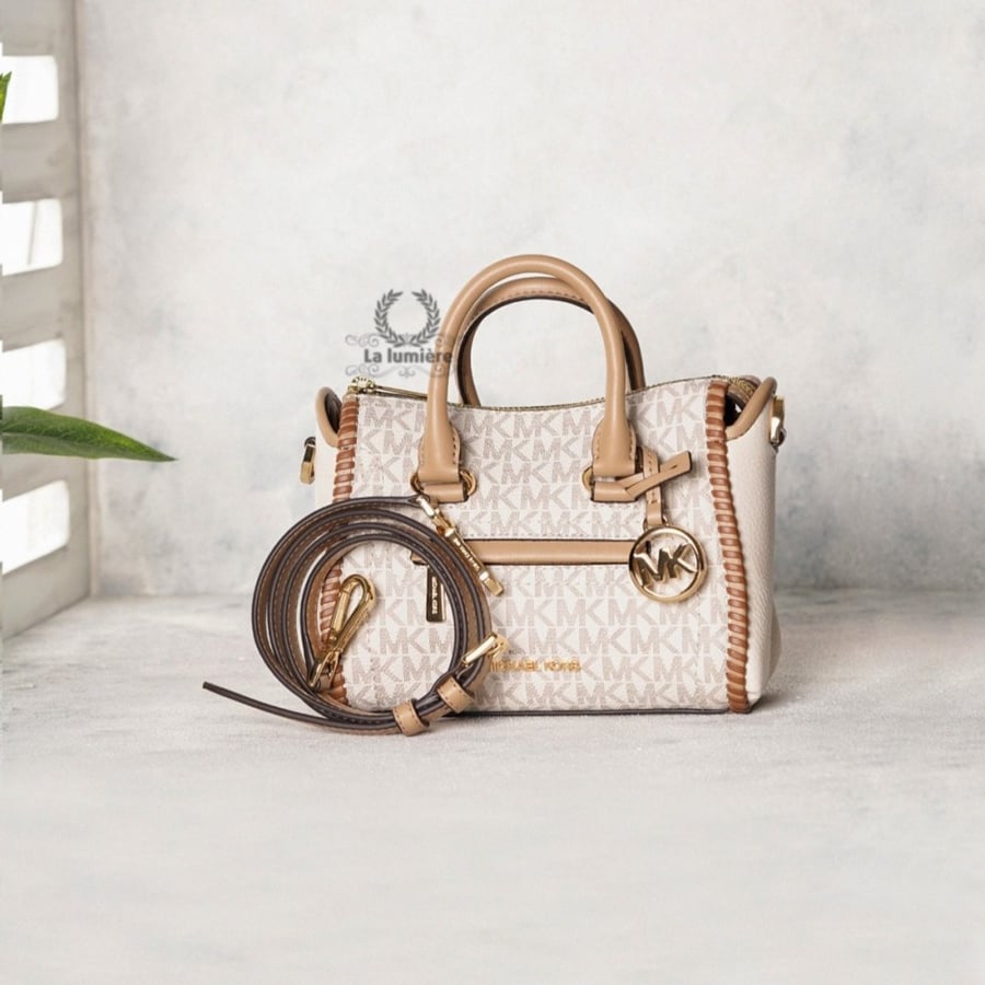 شنطة michael kors