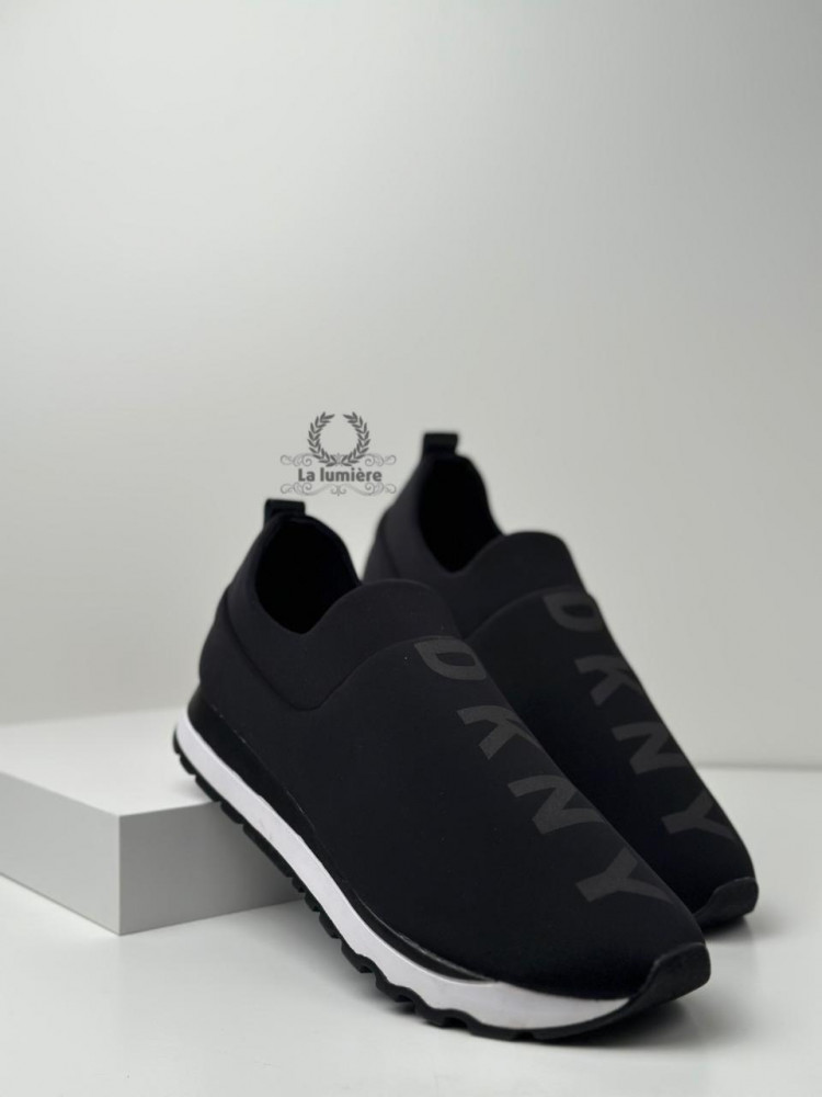 حذاء dkny