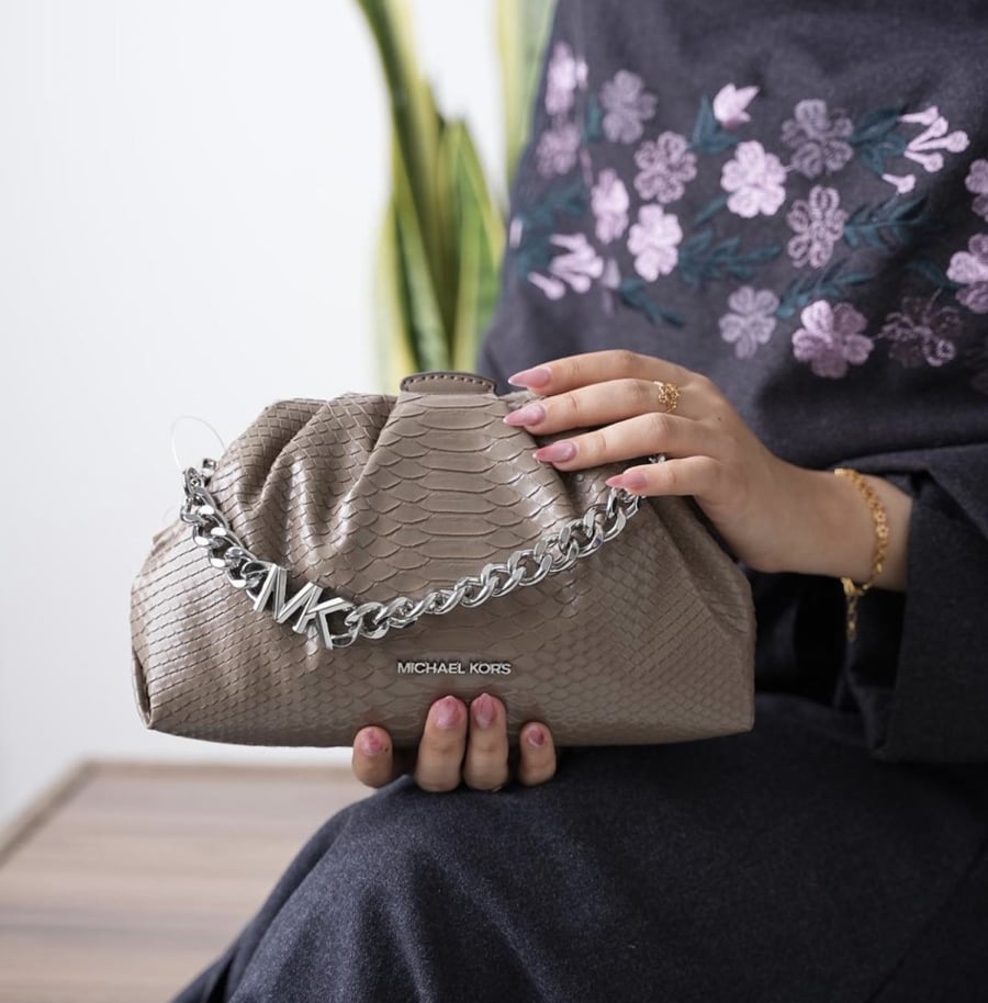 شنطة michael kors