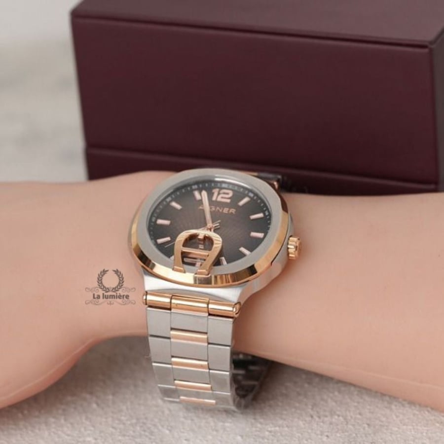 ساعة aigner