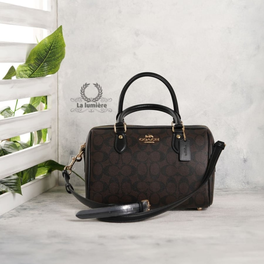 شنطة coach